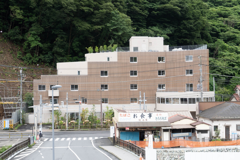 高尾山・活動ホテル「タカオネ」