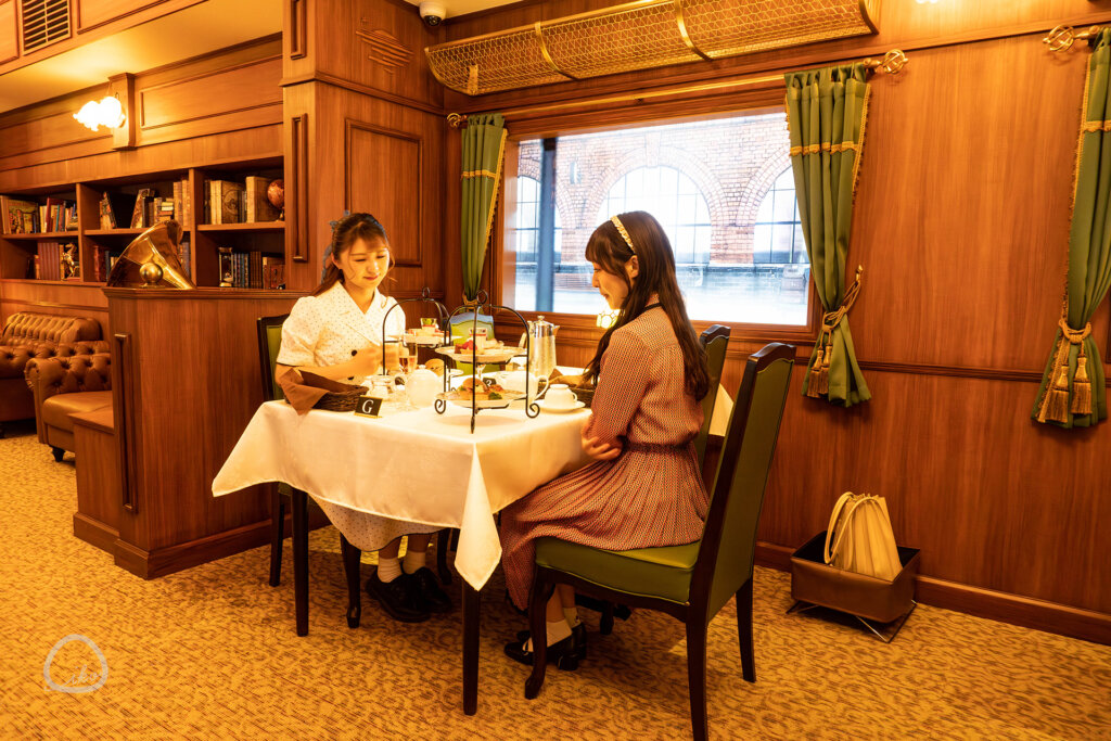 西武園ゆうえんち　豪華列車はミステリーを乗せて　没入型ドラマティック・レストラン