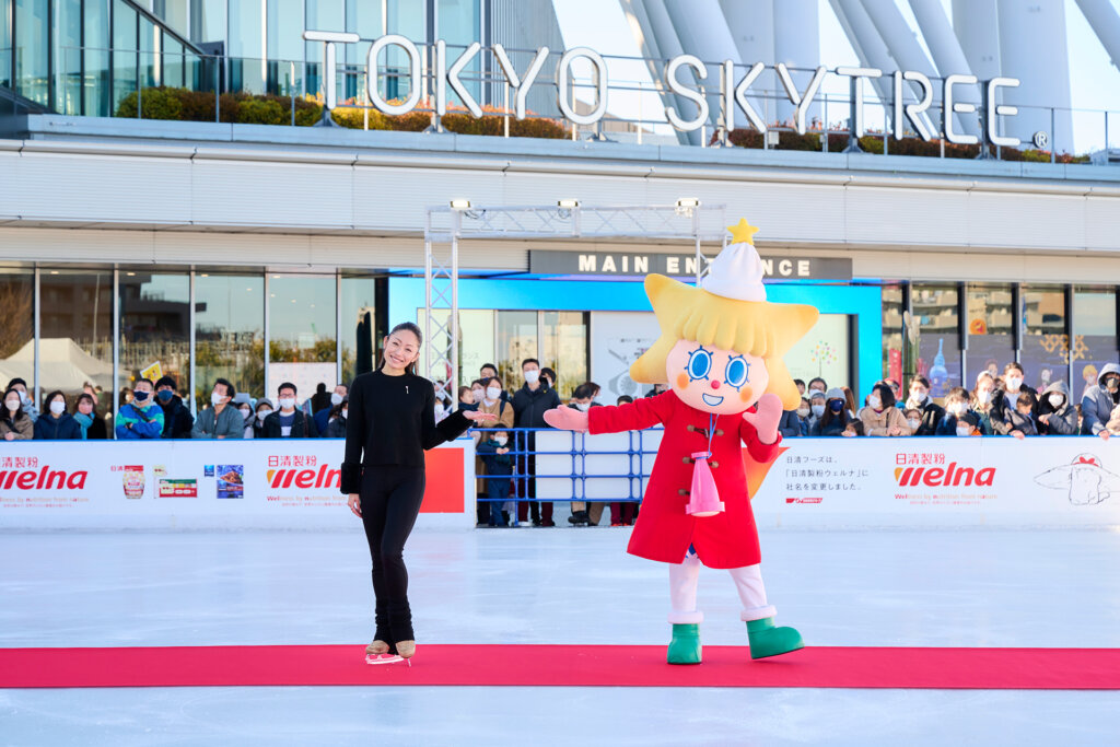 東京スカイツリーで安藤美姫とスケート