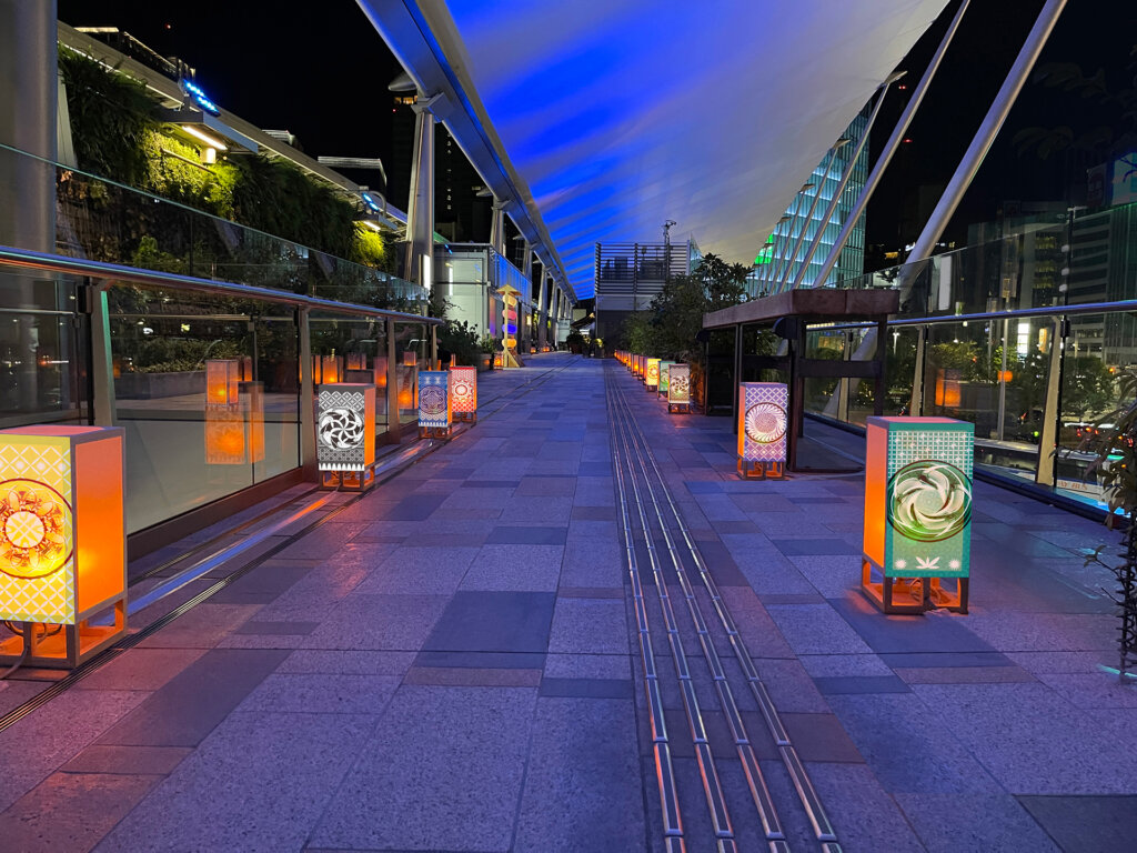 東京駅「宵路灯籠2024」風景