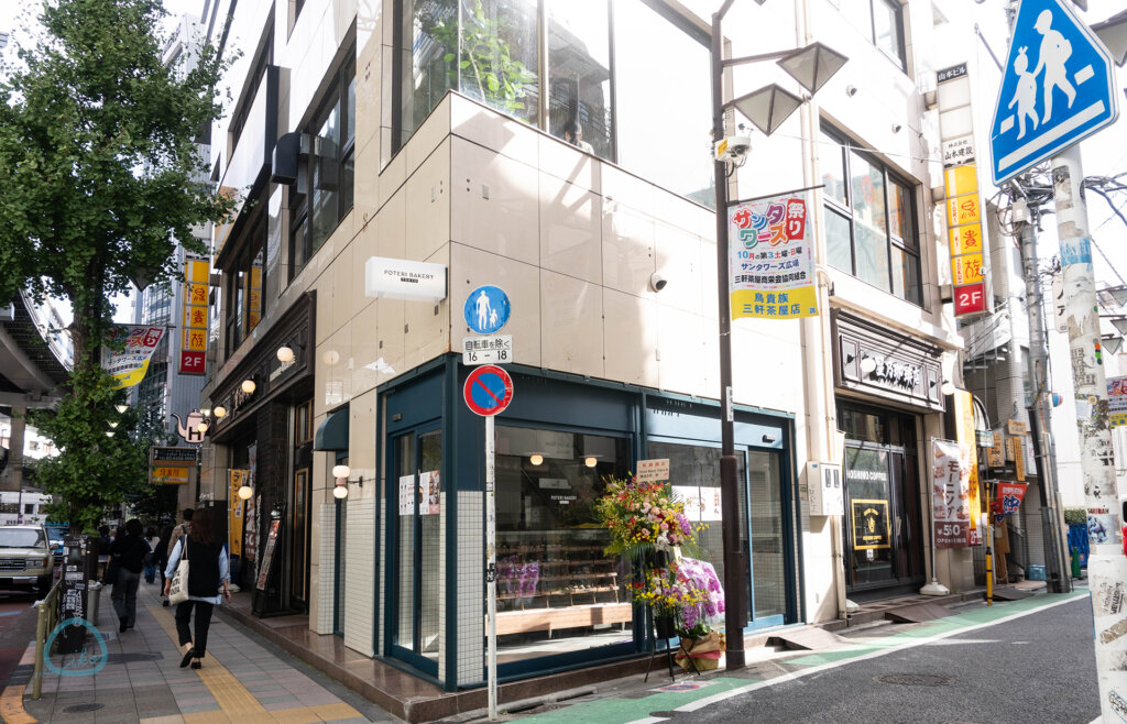 POTERI BAKERY TOKYO店外