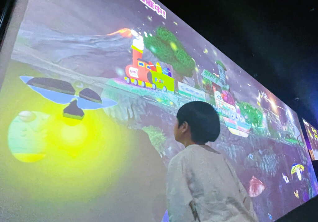 リトルプラネット INSECTS PARTY! ～体験！みらいの虫遊び～ 体験の様子