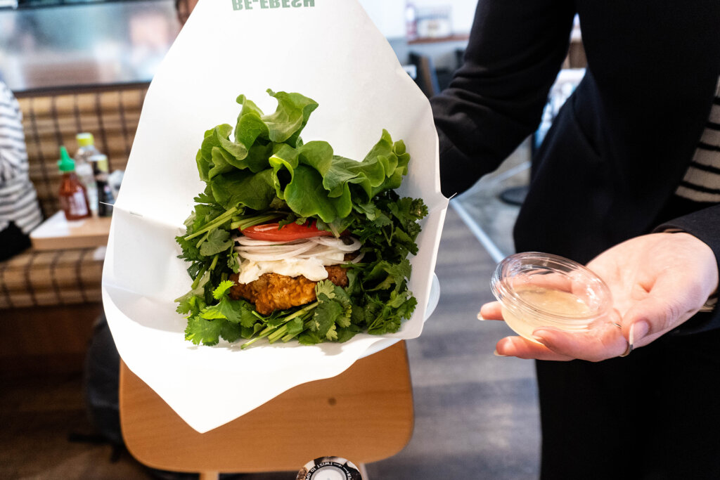 フレッシュネスバーガー　パクチーバーガー増量