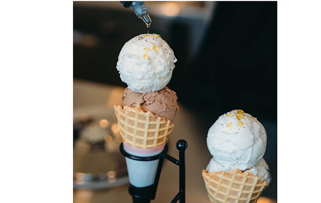 AOBA CRAFT ICE CREAM MARKE　販売アイスクリーム