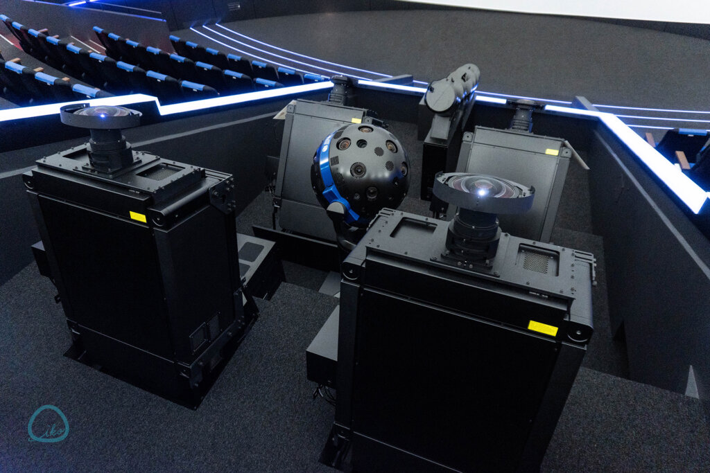 相模原市博物館 プラネタリムの機器 投影機「CHIRON III SAGAMIHARA」