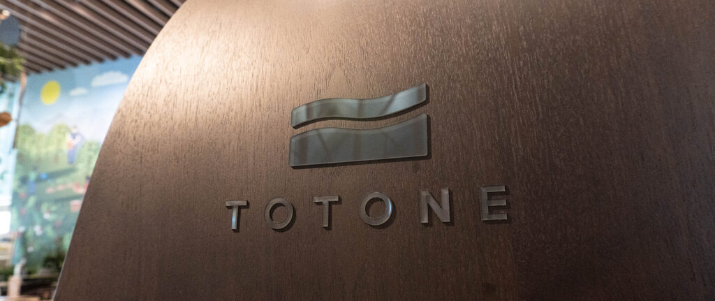 ネスカフェ原宿・睡眠カフェ TOTONEロゴ