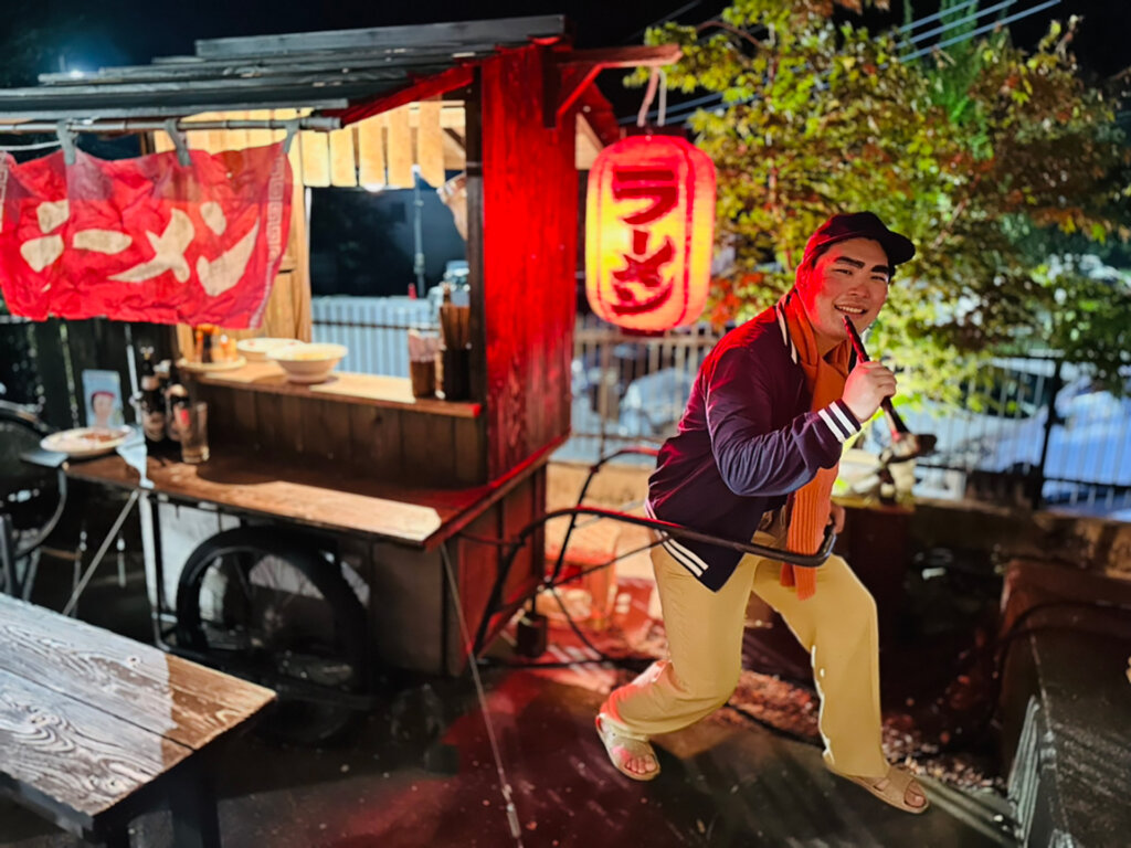 玉川テラスの屋台でラーメン提供