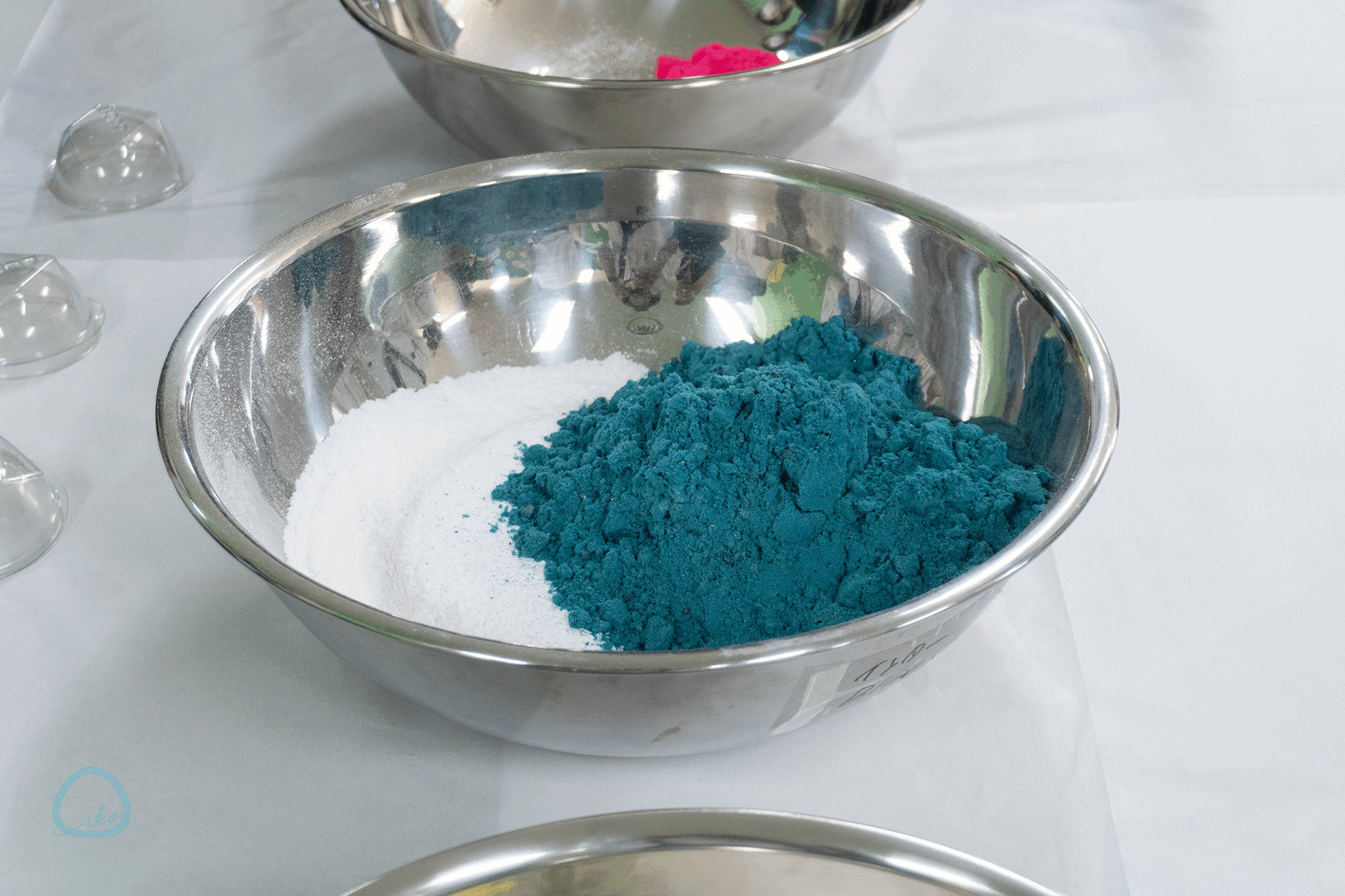 LUSH 体験ワークショップ バスボム材料