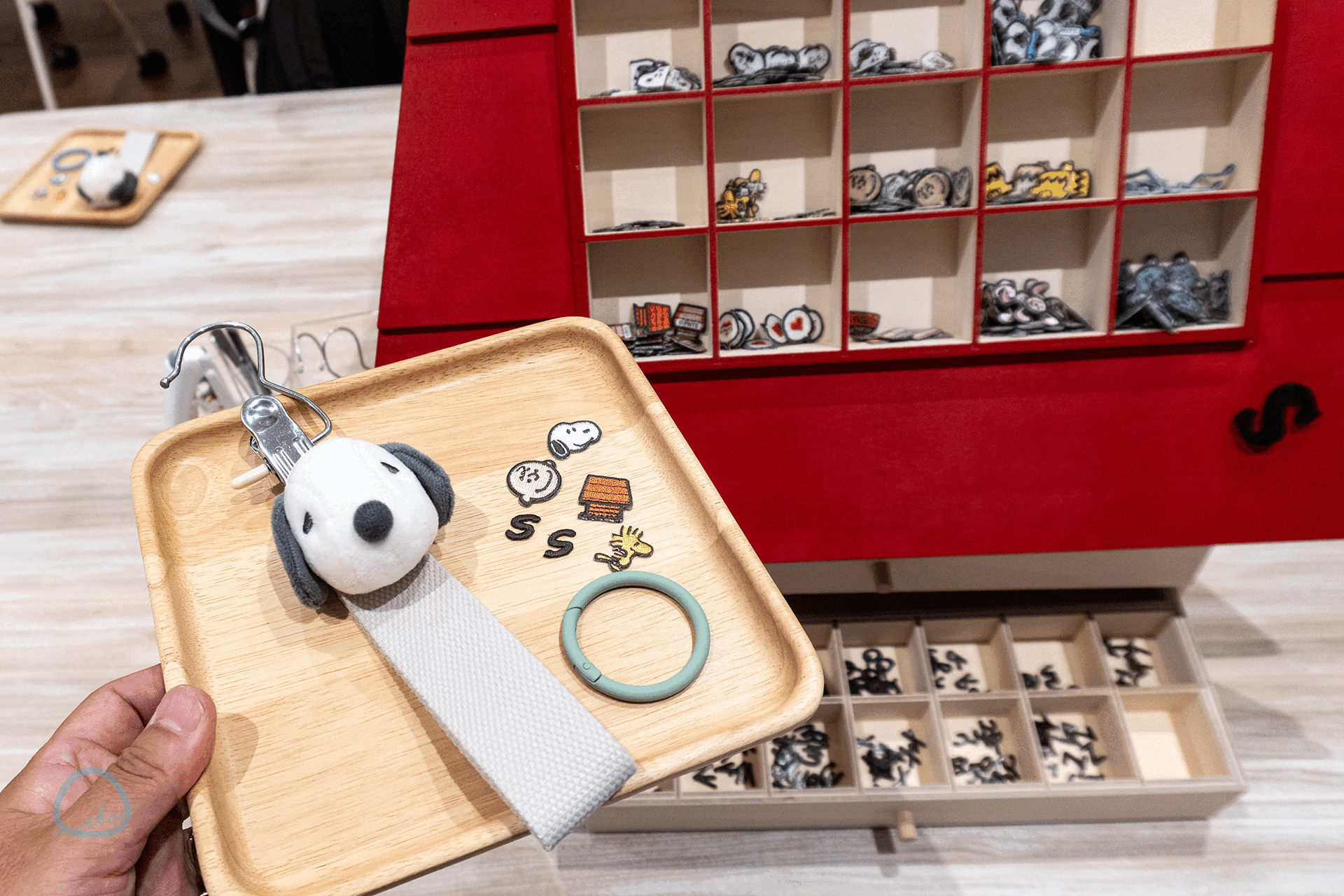 スヌーピーミュージアム　リニューアル　マスコットタグ