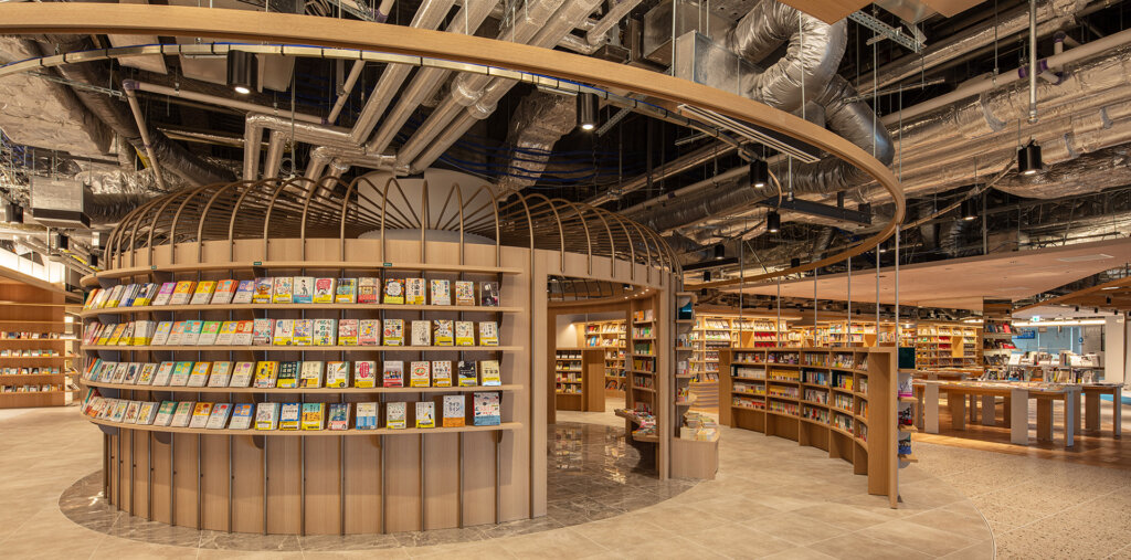 BUNKITSU TOKYO（ブンキツ トーキョー） 文喫東京　ニュウマン高輪　店内の様子