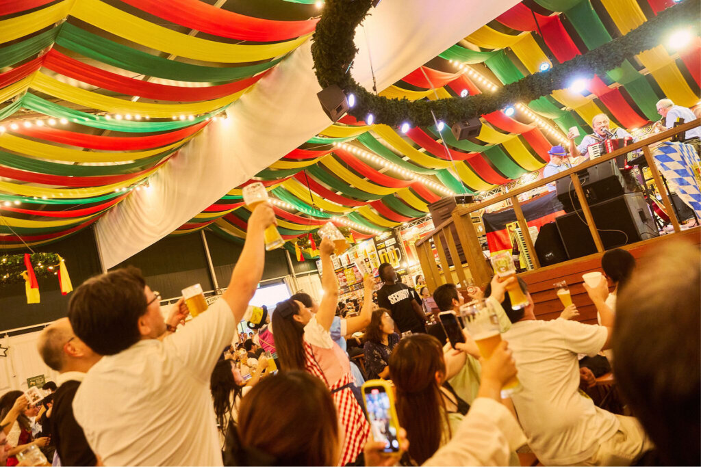 横浜オクトーバーフェスト 会場風景 テント