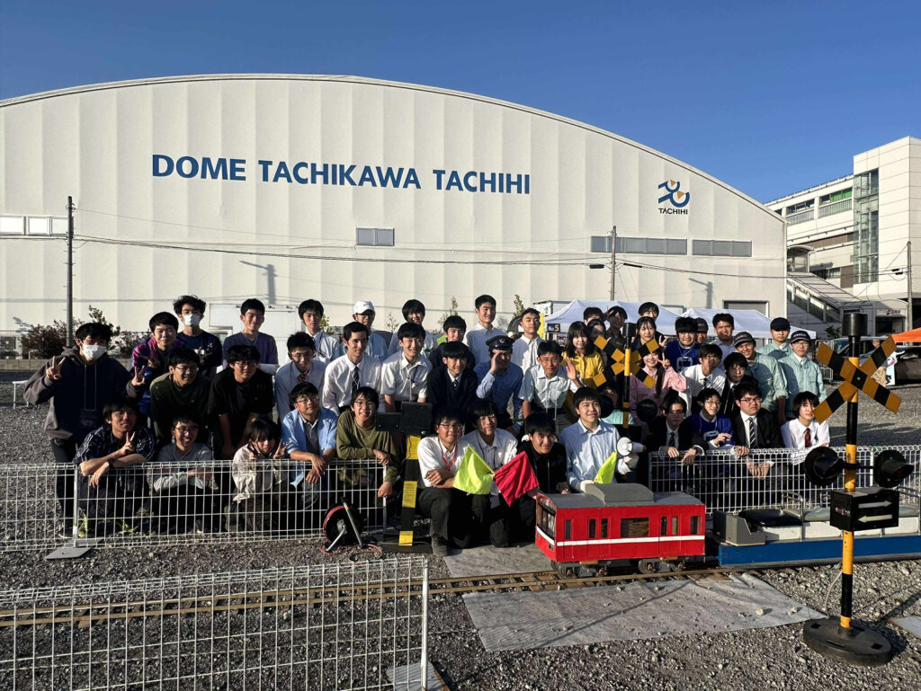 立川立飛 乗車型鉄道模型イベント参加者集合写真