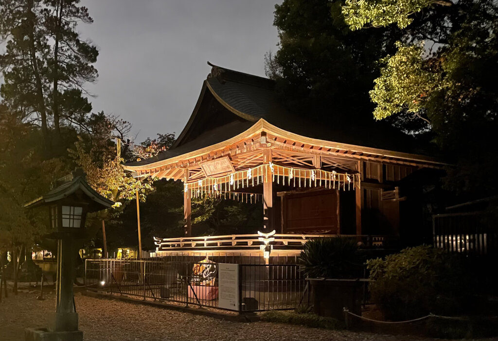 上野東照宮「夢叶う光の夜」ライトアップの様子