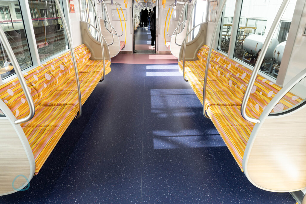 京王線　2000系電車　内装