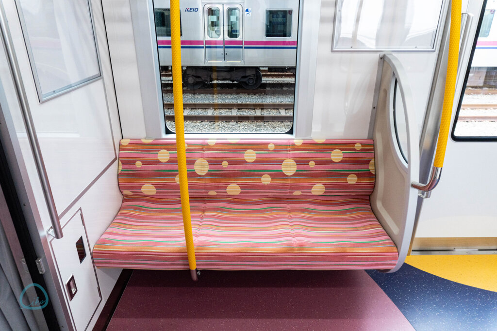 京王線　2000系電車　内装