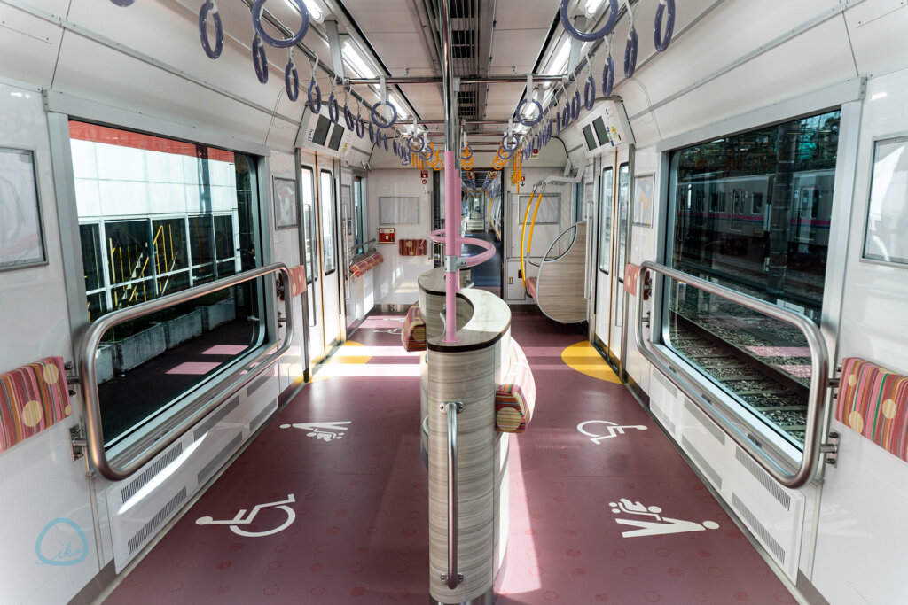 京王線　2000系電車　ひだまりスペース