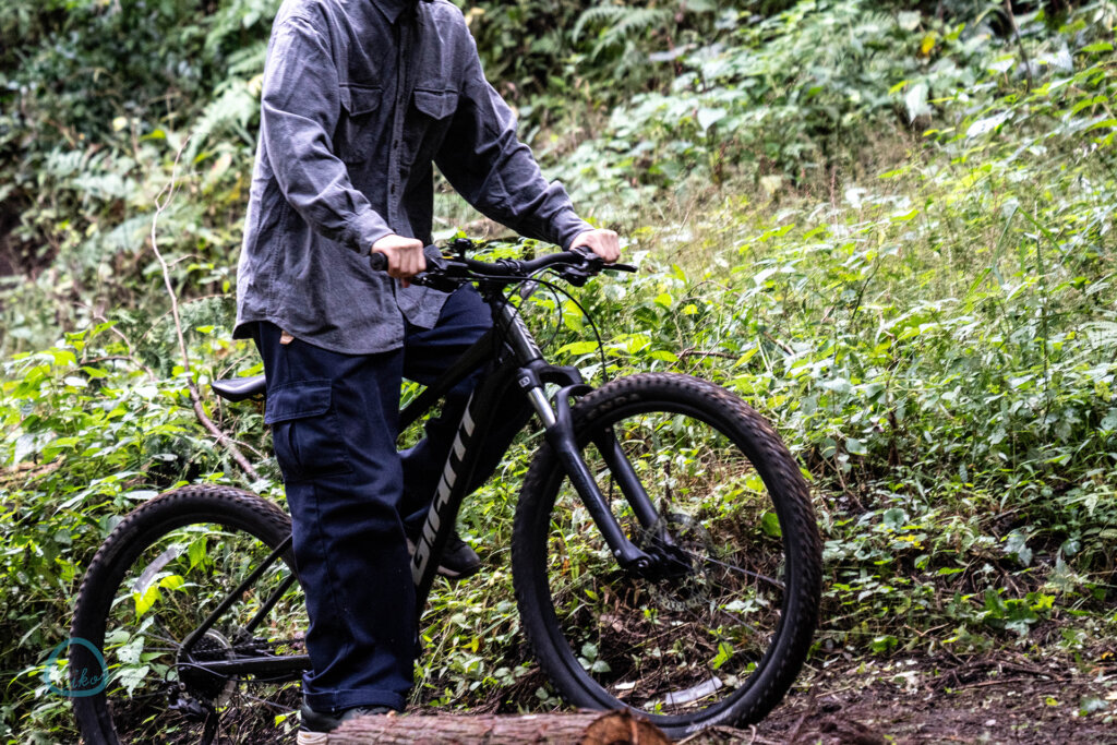 相模原　つちざわの森　マウンテンバイク　体験の様子