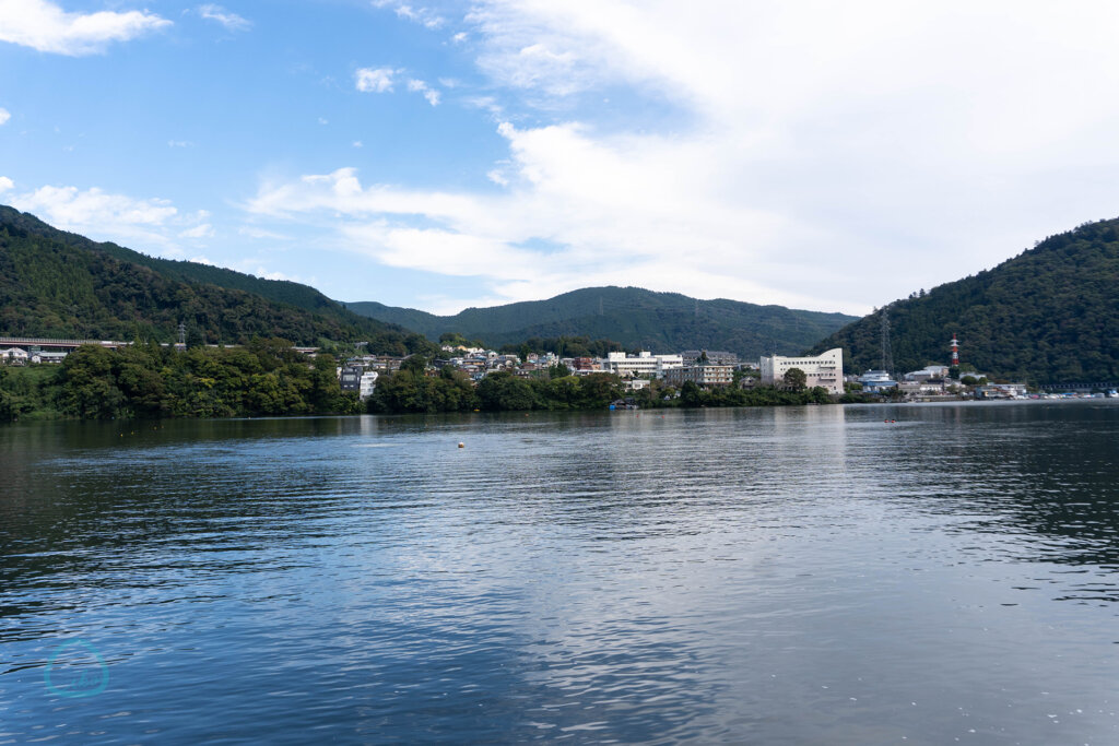 相模湖　遊覧船からの眺め