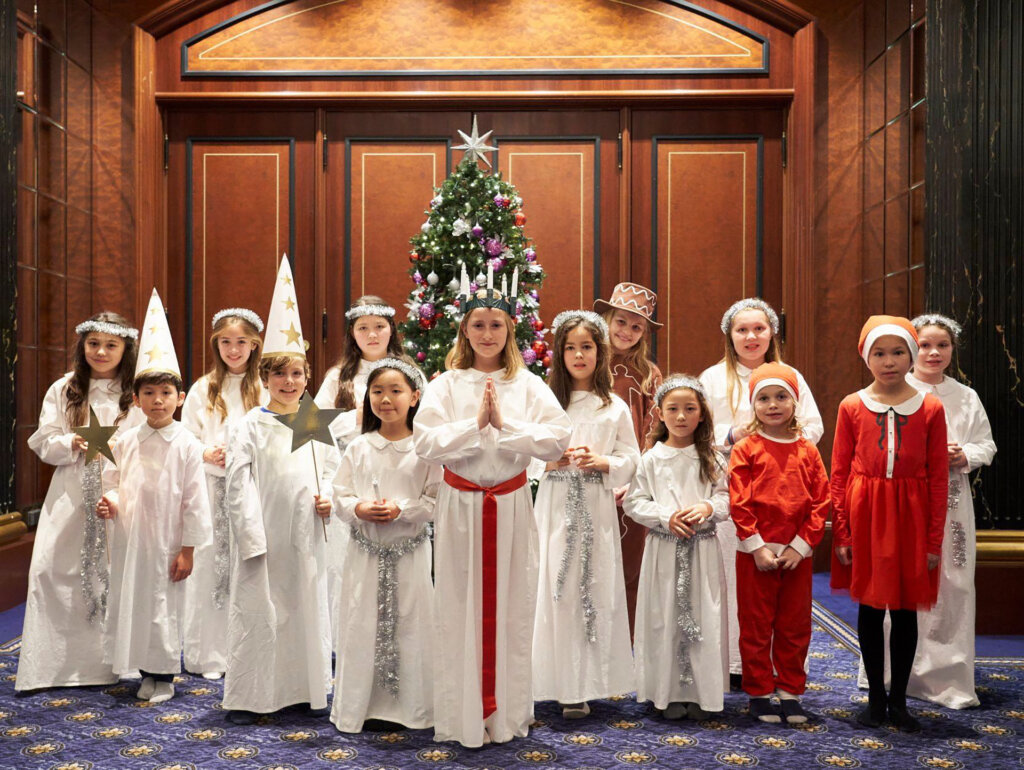 子どもコーラス隊によるルシア・コーラス