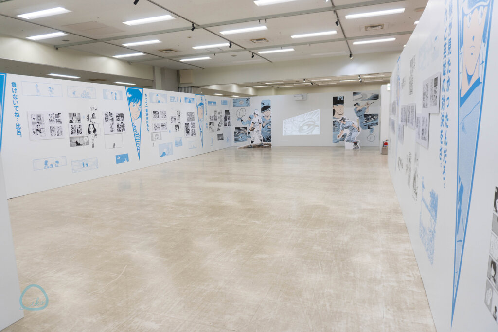 あだち充展　会場風景