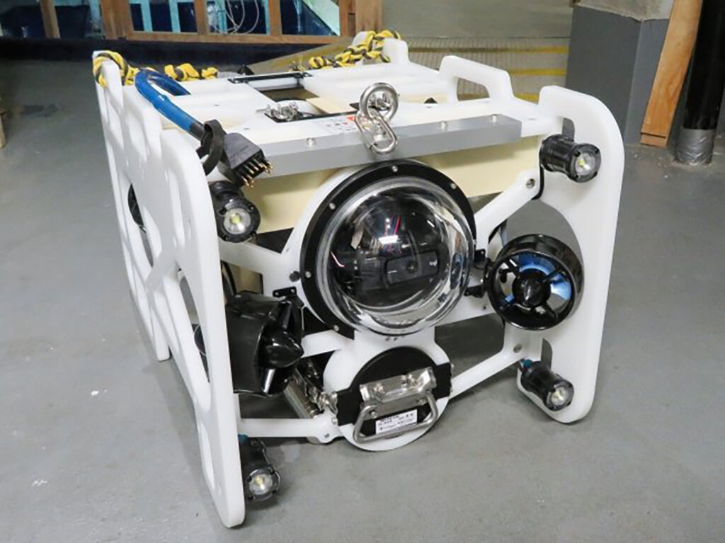 水中ドローンの実機