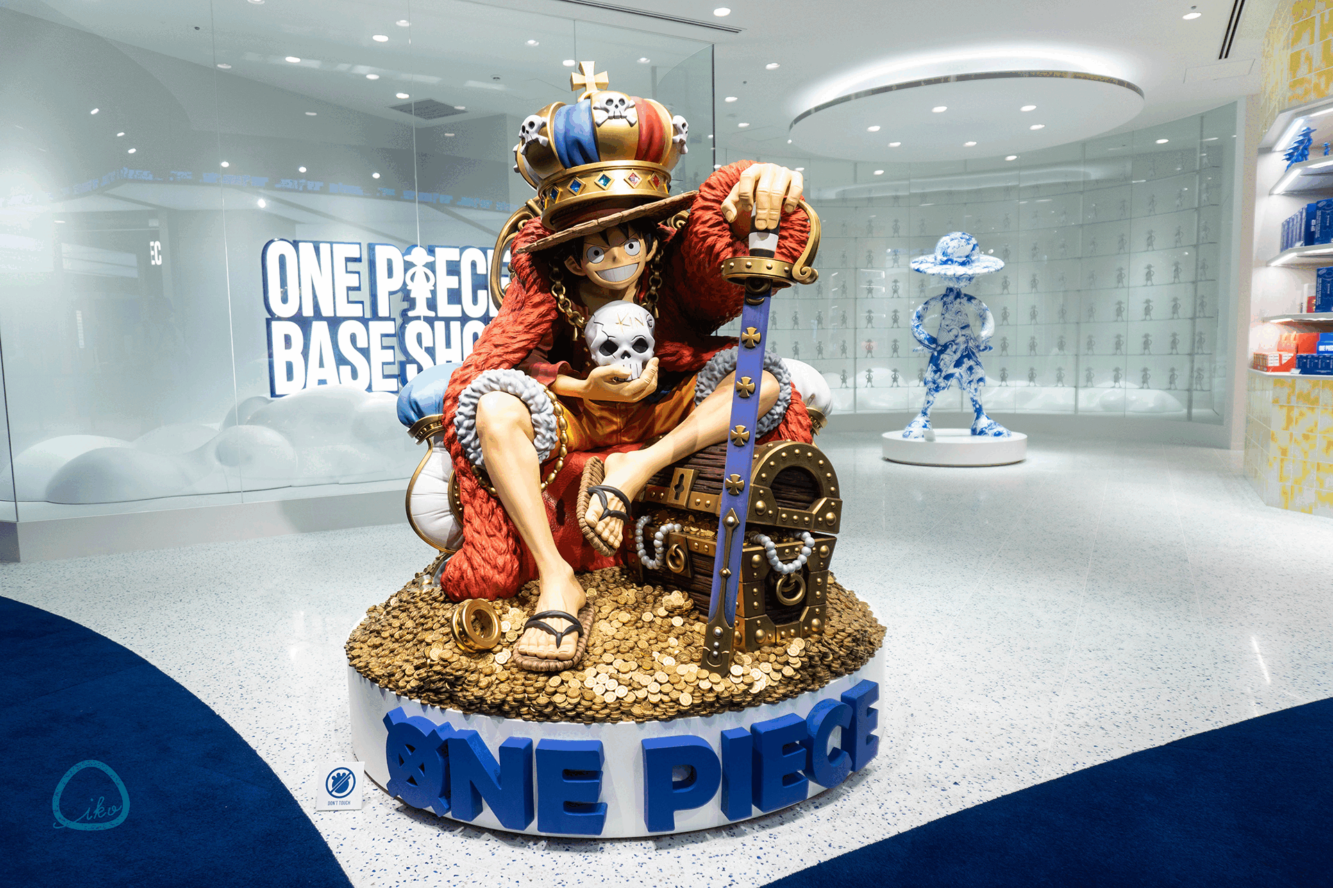 ワンピースベースショップ スタチュー