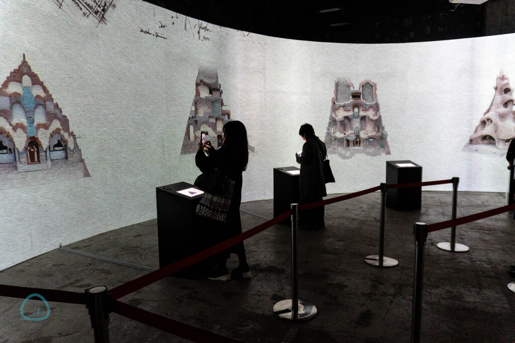 NAKED meets ガウディ展　デジタル体験展示