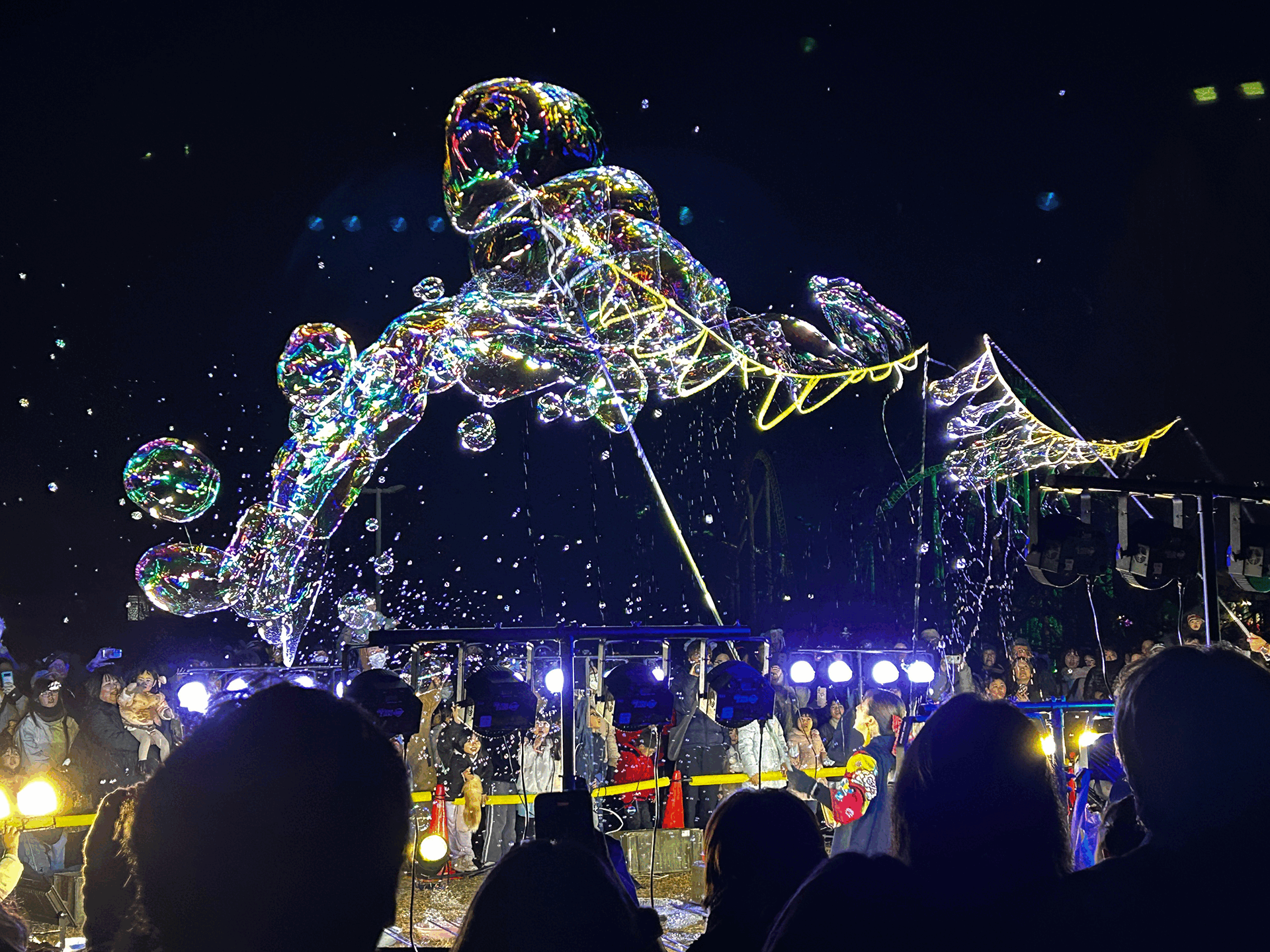 東武動物公園　ウインターイルミネーション　会場風景　シャボン玉演出