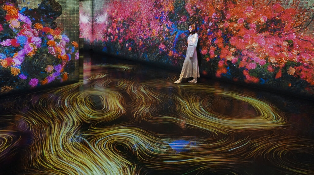 Galaxy & チームラボ:永遠の今の中で連続する生と死 会場風景