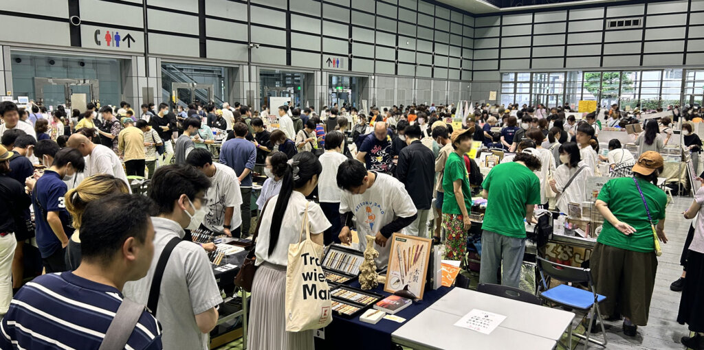 文具マーケット　会場混雑風景