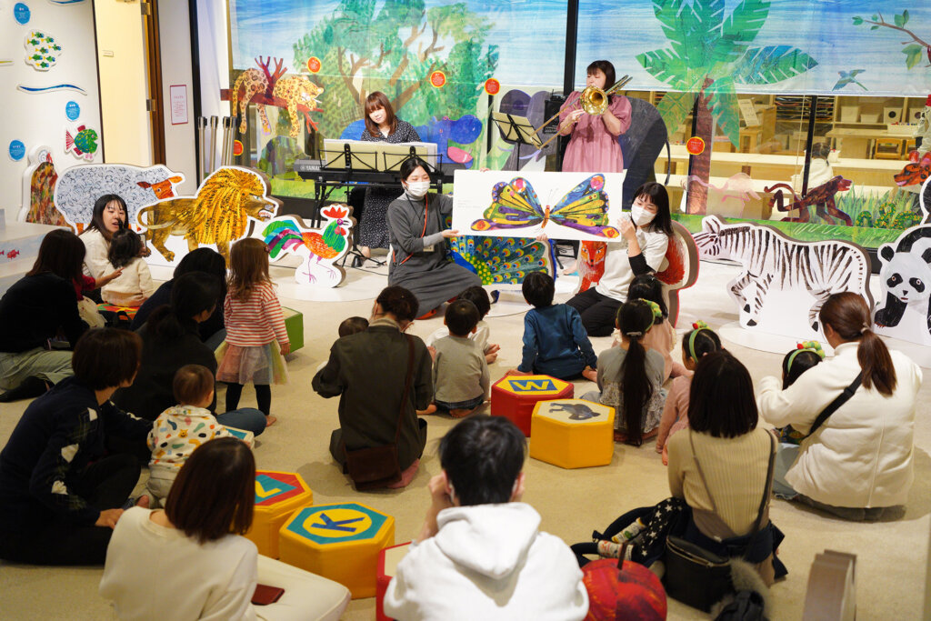 東京フィルハーモニー交響楽団によるライブの様子