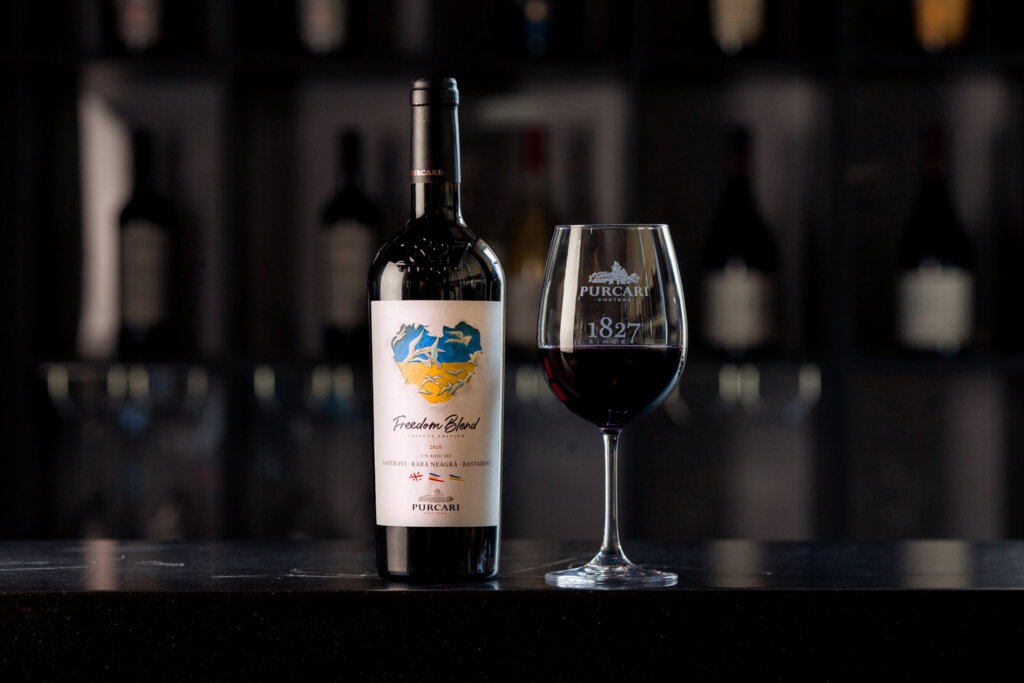 ワインとグラス