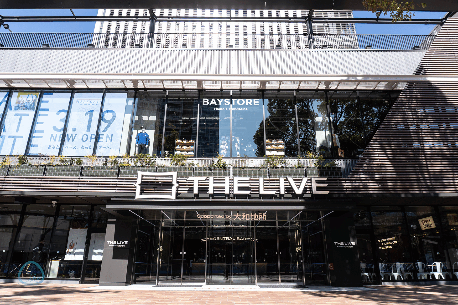 ベースゲート横浜　THE LIVE　外観