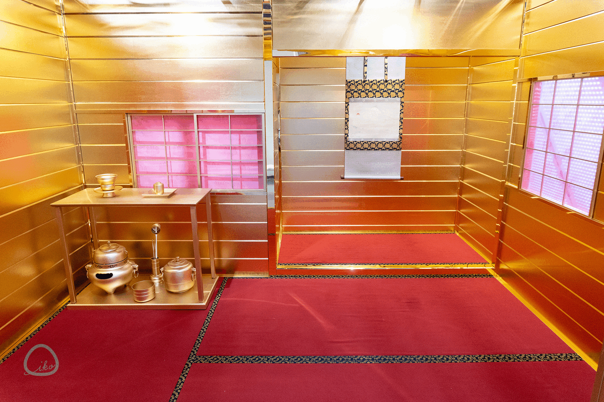 サムライの見た夢　幻の豊臣大阪城　茶室内部　秀吉の甲冑