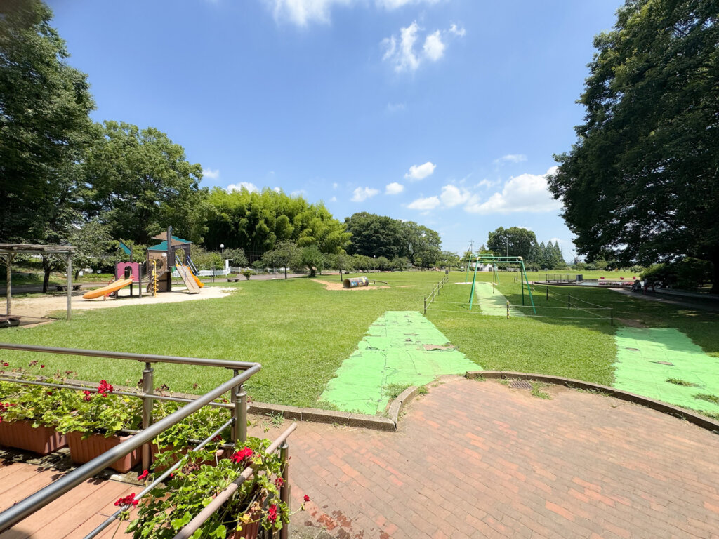 あけぼの山農業公園 芝生が広い