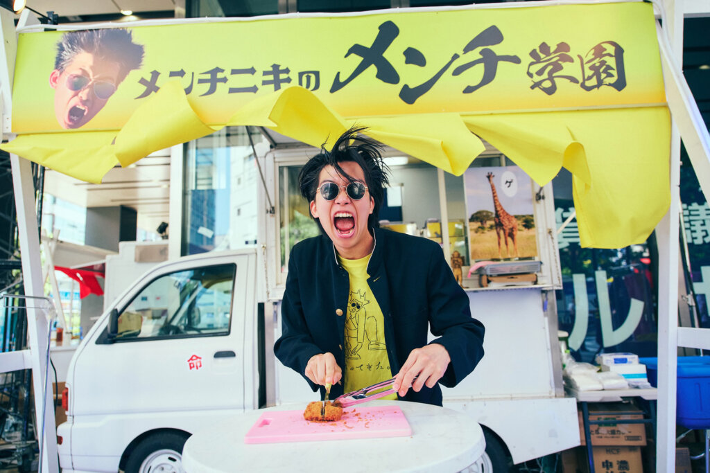 脳汁横丁2026　会場風景　グルメ販売