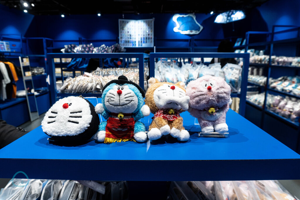 100%ドラえもん&フレンズ　限定ドラえもんぬいぐるみ