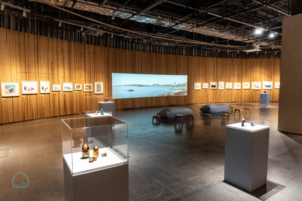 イラストレーター 安西水丸展 展示風景 楕円展示室