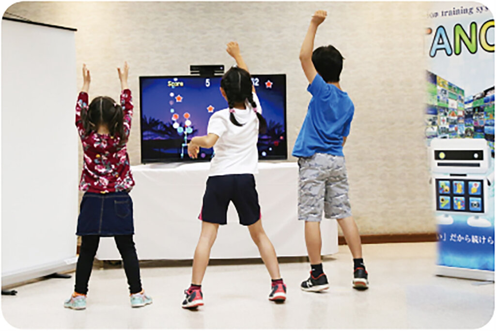ゲーム体験TANO（タノ）で遊ぶ子ども