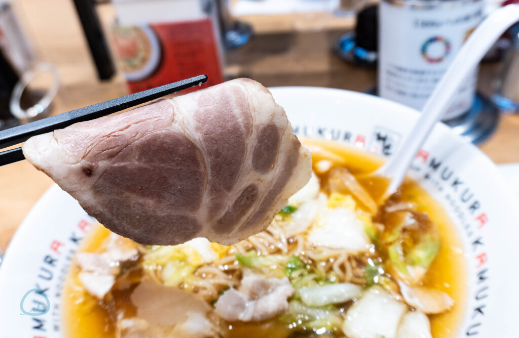 どうとんぼり神座　冷たいおいしいラーメン　チャーシュー