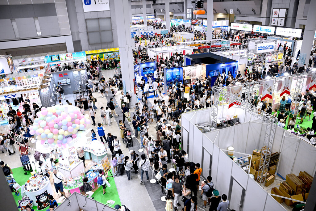 TOKYOおもちゃショー　混雑する会場風景　