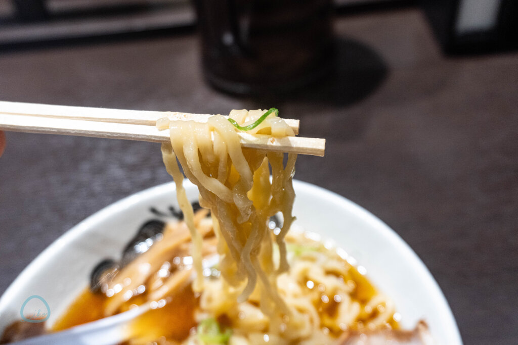ラーメン 食堂 はせ川 中太麺
