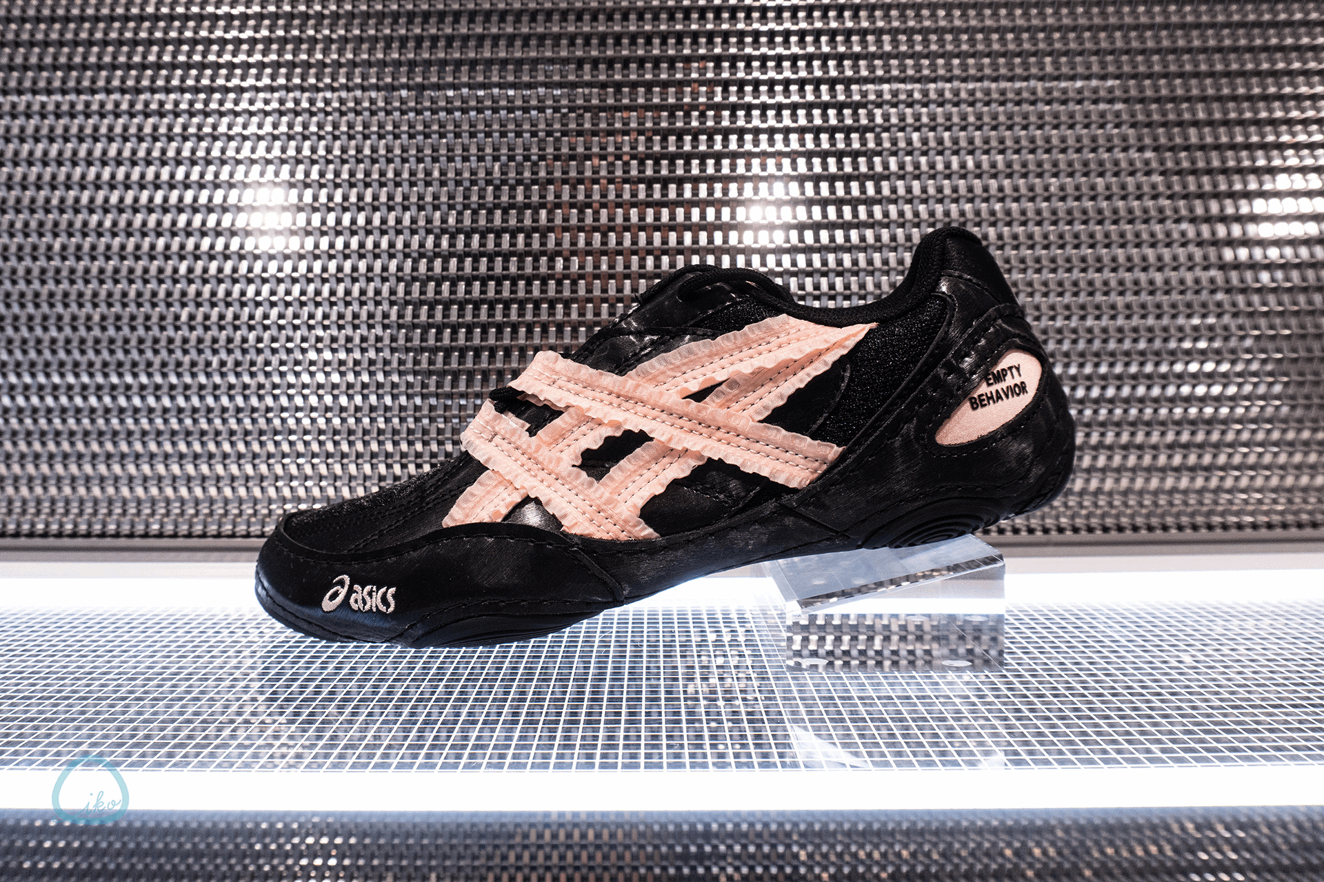 アシックスフラッグシップ新宿 販売シューズ
