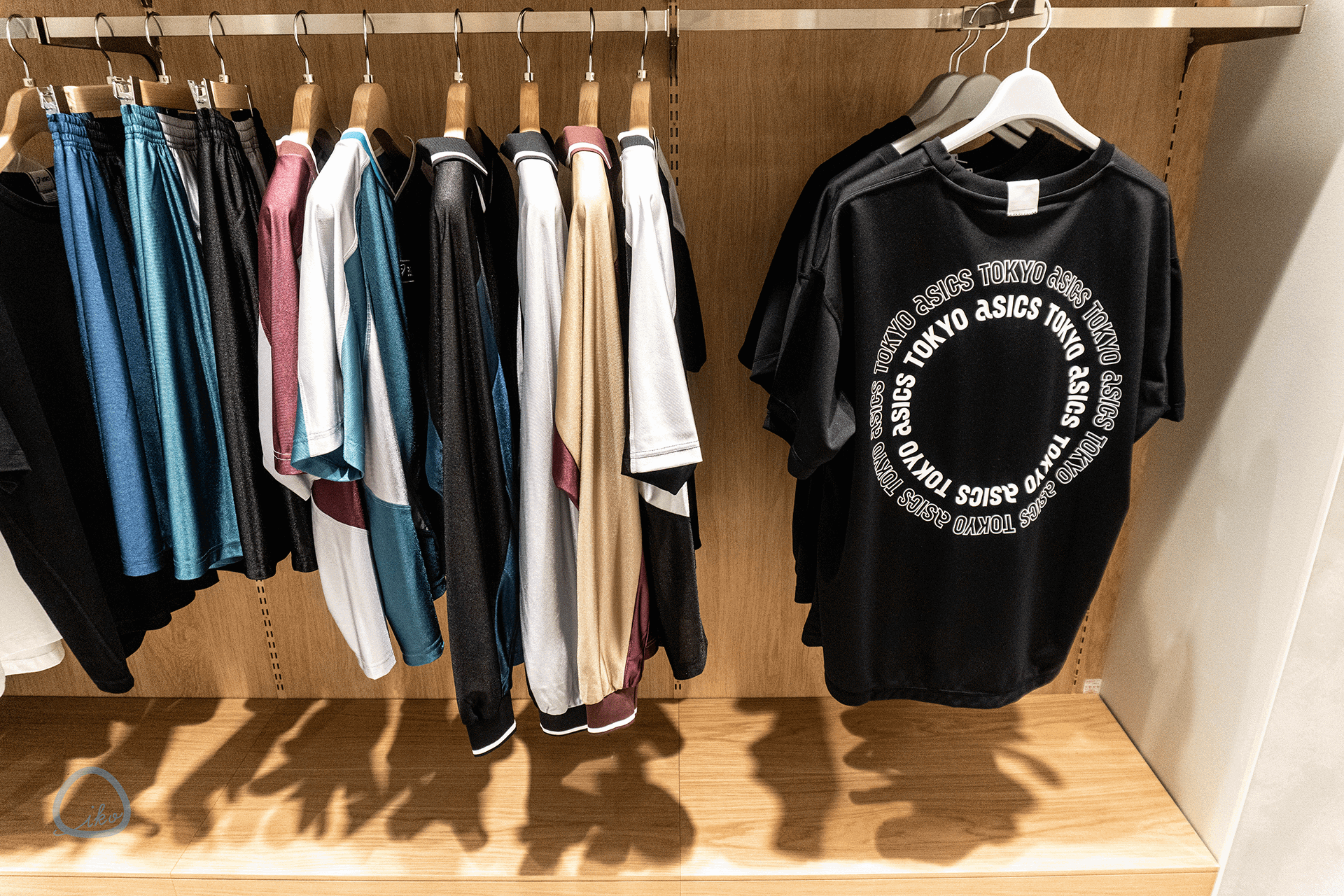 アシックスフラッグシップ新宿 アパレル