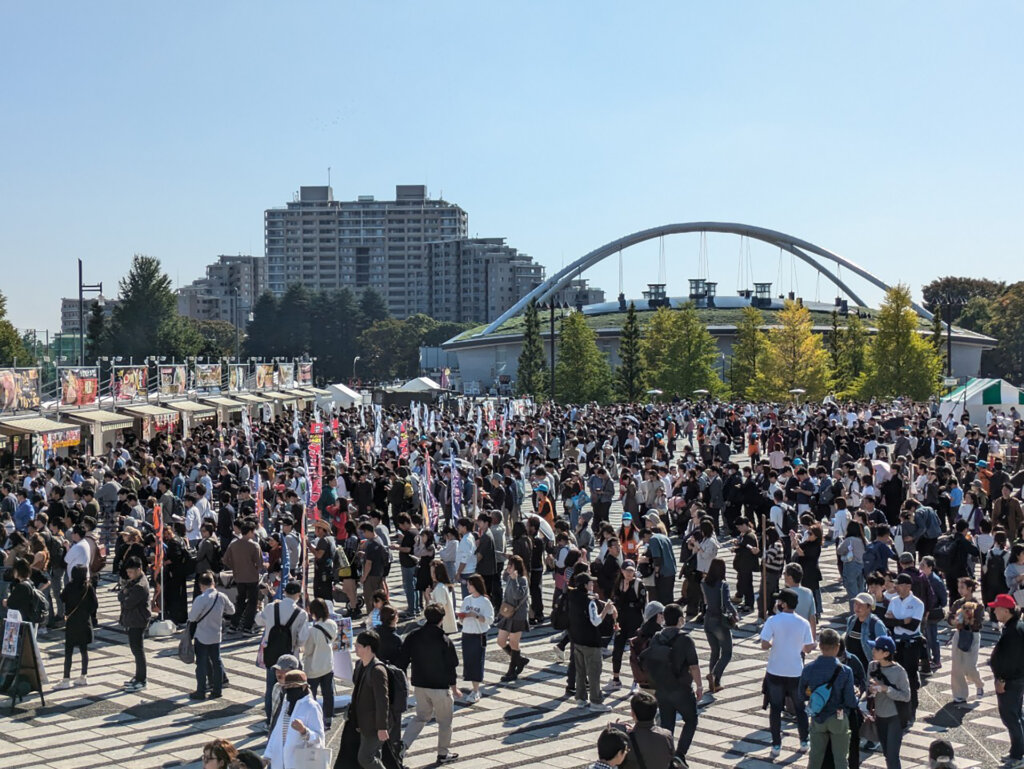 東京ラーメンフェスタ 群がる人々