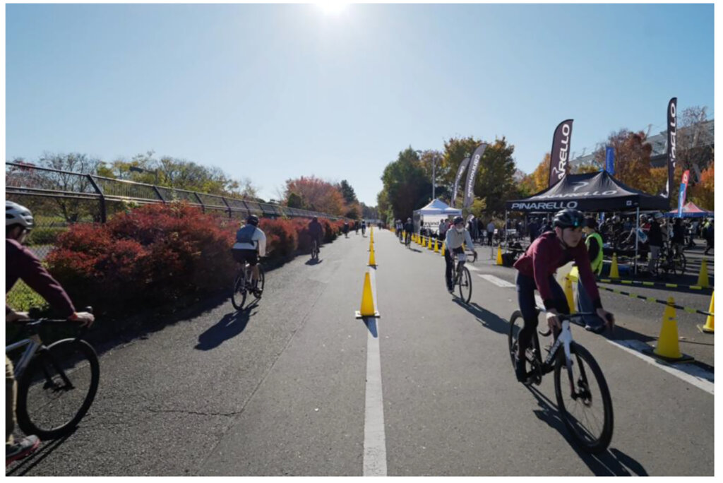 ワイズロード スポーツバイクデモ 体験風景