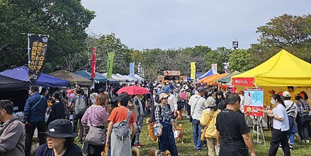 混雑するイベント風景