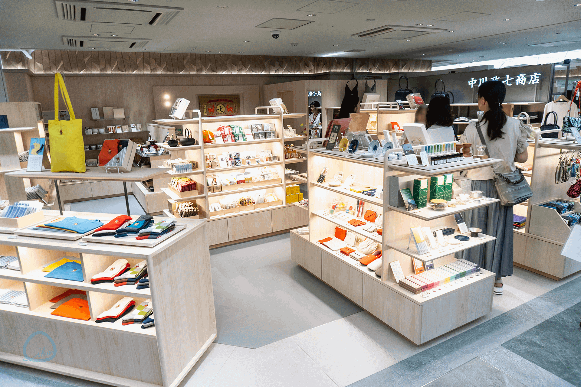 グランスタ東京 地下丸ノ内改札内エリア お店いろいろ
