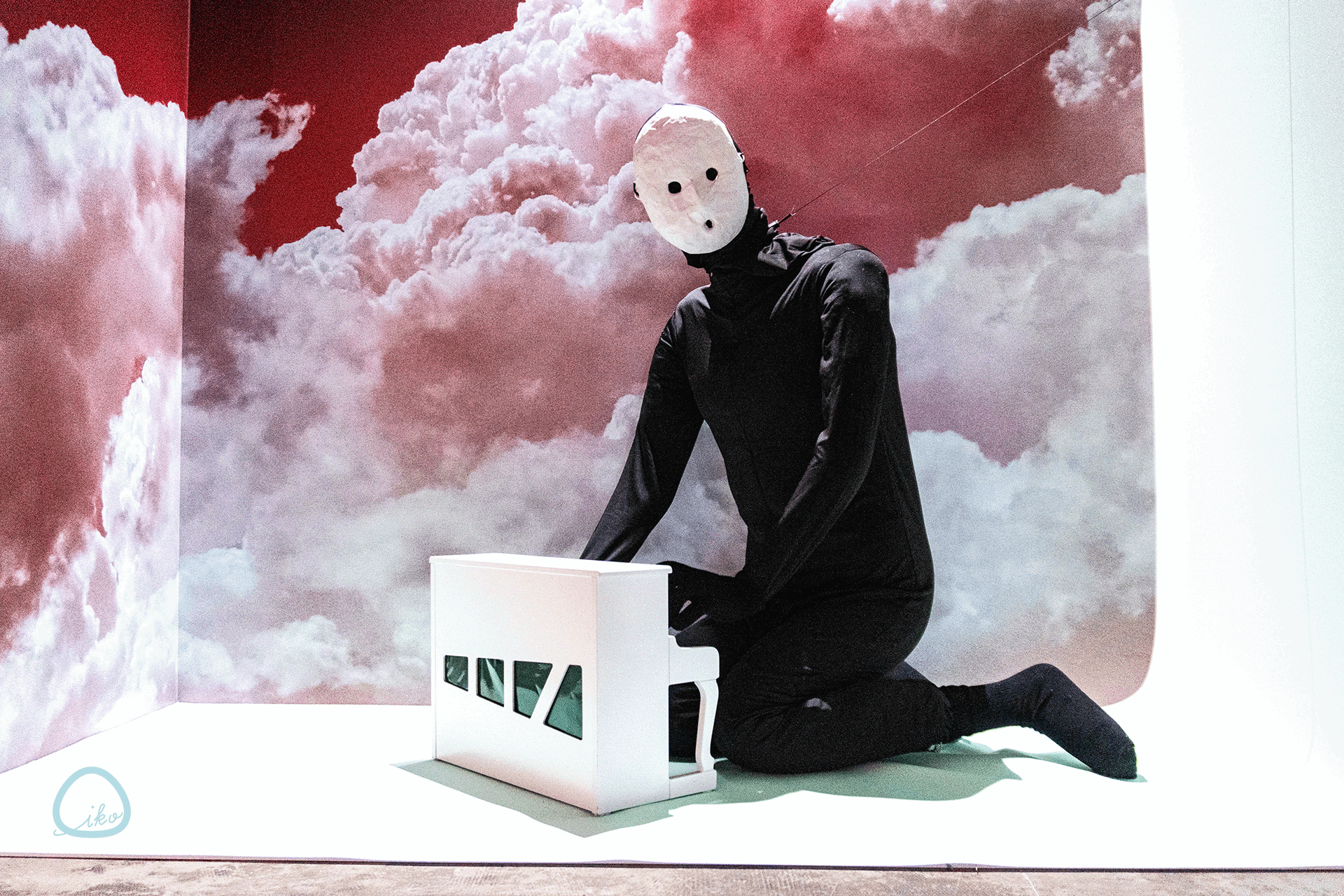 雨穴の変な世界展。 フォトスポット