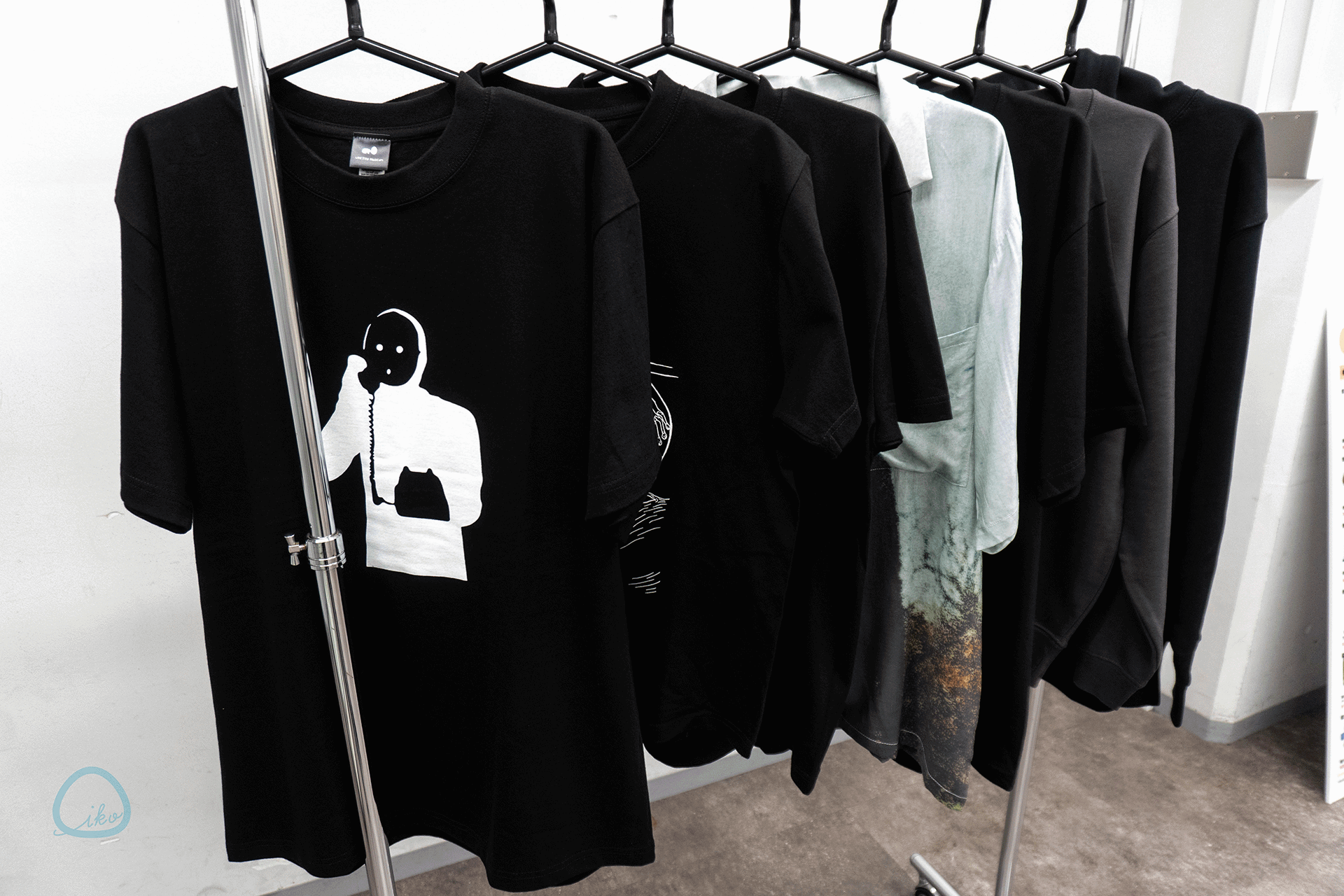 雨穴の変な世界展。雨穴Tシャツ